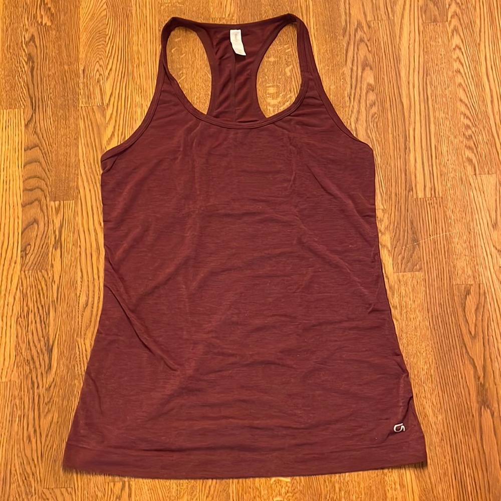 GAP Fit Breathe Racerback Tank Burgundy